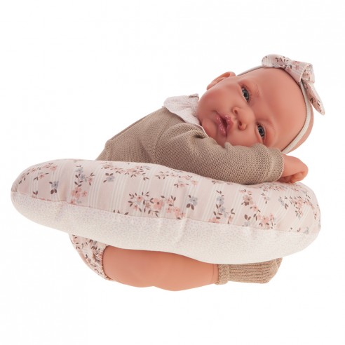 Muñeca recien nacida con cojín de lactancia. 40cm
